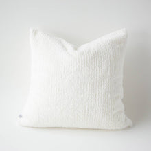 Load image into Gallery viewer, CREAMY WHITE FAUX FUR PILLOW